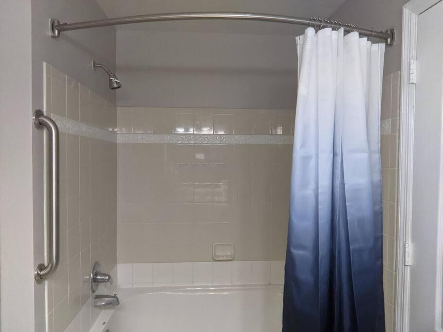 & Cozy - Vacation Apartamento